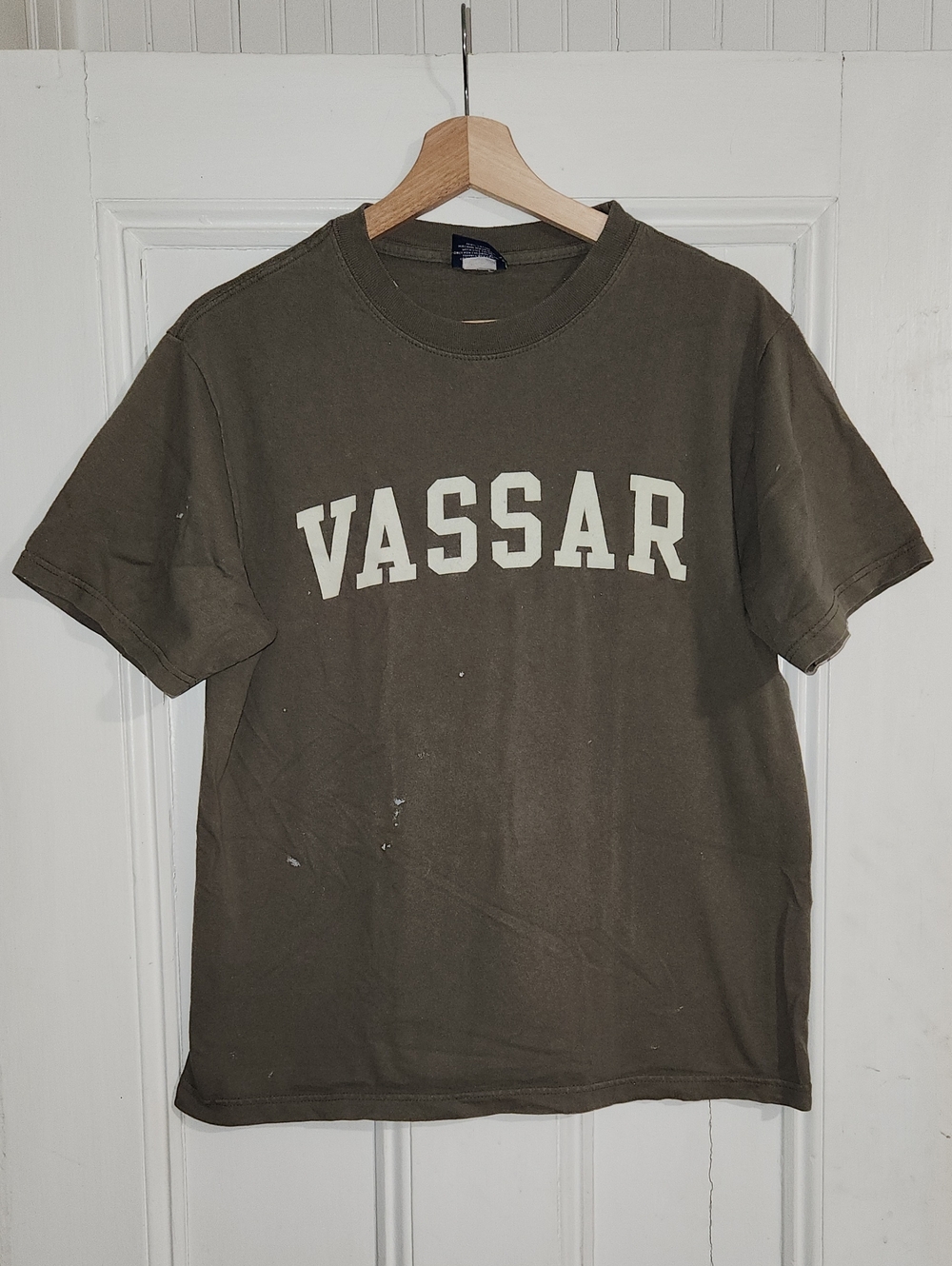 Yikes Vassar College T-Shirt Mens Medium Olive Green Short Sleeve Cotton Graphic